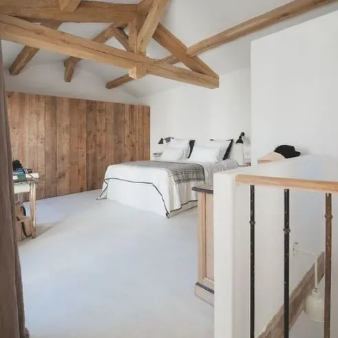 Wood and concrete find their way into your interiors